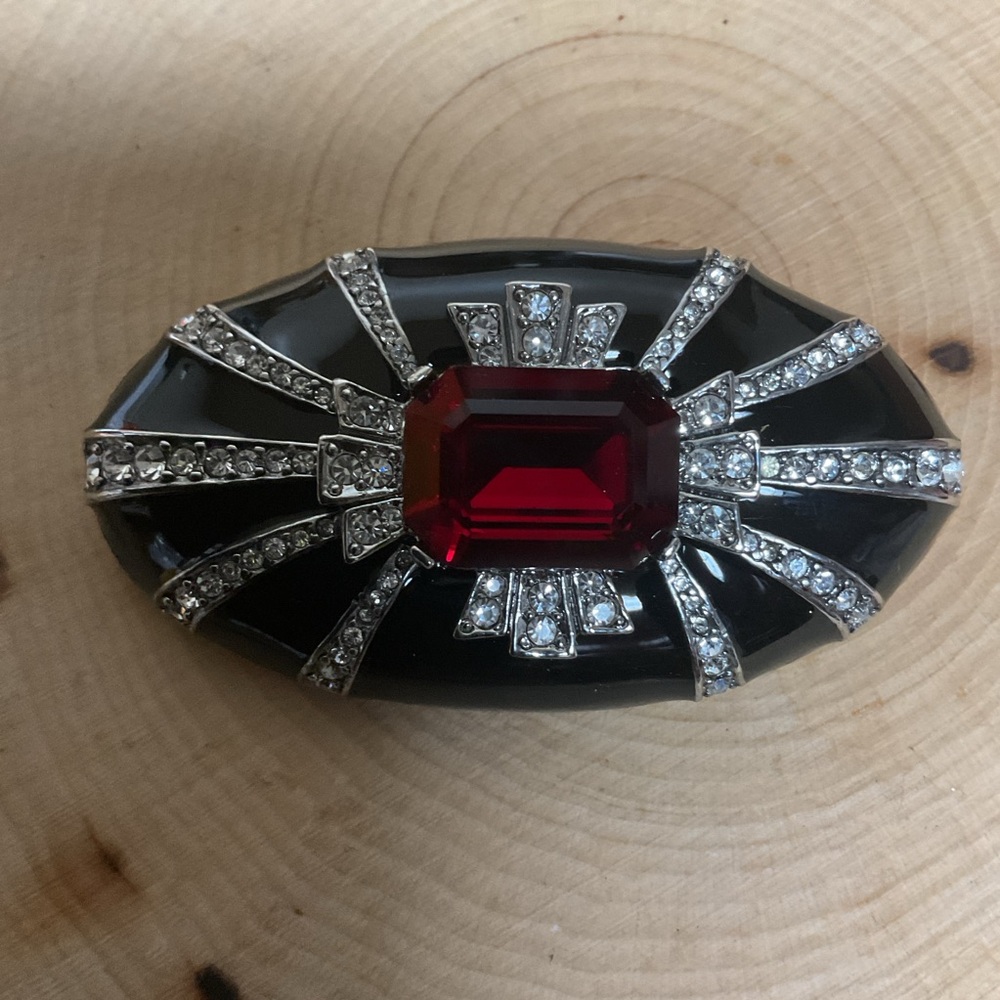 Ciner Vintage Elegant Black Enamel and Silver Toned Brooch.